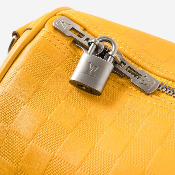 Louis Vuitton Keepall Bandouliere 45 in Damier Infiniti Safran Yellow Leather - Picture 13 of 16